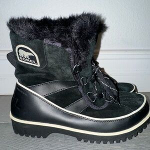 Sorel Women's Tivoli II waterproof suede and leather snow boots in black Size 7